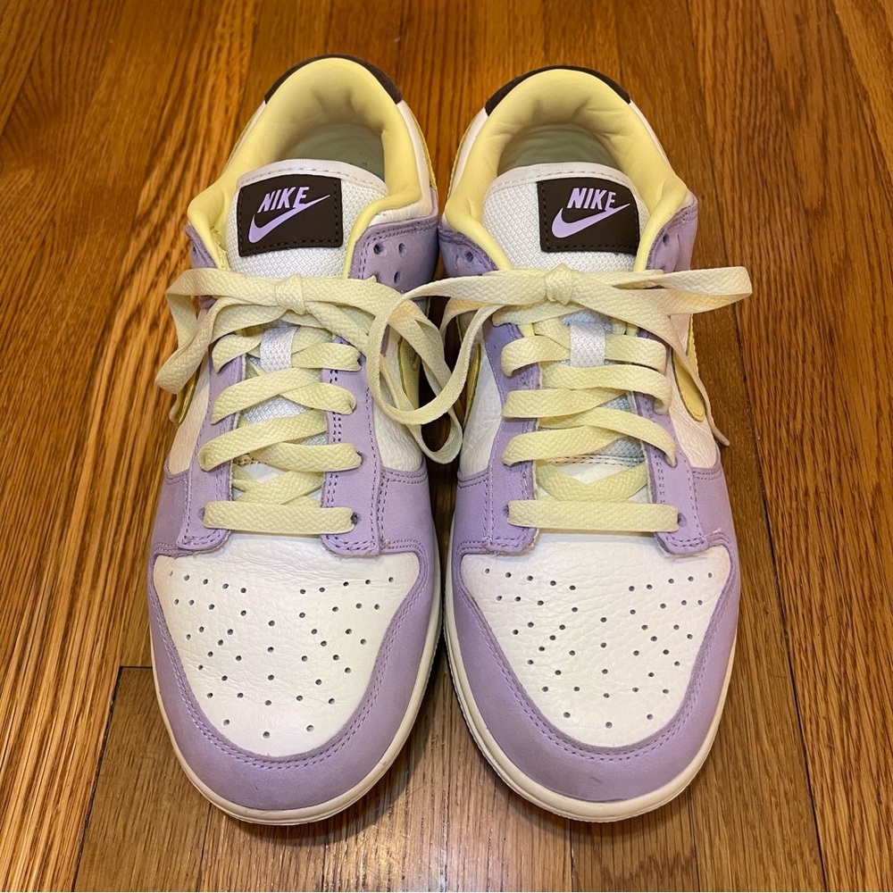 Girls Nike Dunk Low Lilac Bloom. Women’s size 8